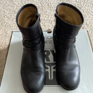 Frye Black Leather Ankle Boots - 8M